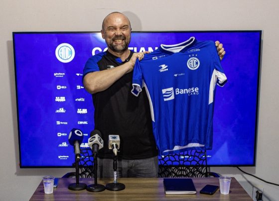 Ademir Fesan é apresentado no Sabino Ribeiro e promete Confiança competitivo para buscar o acesso à Série C