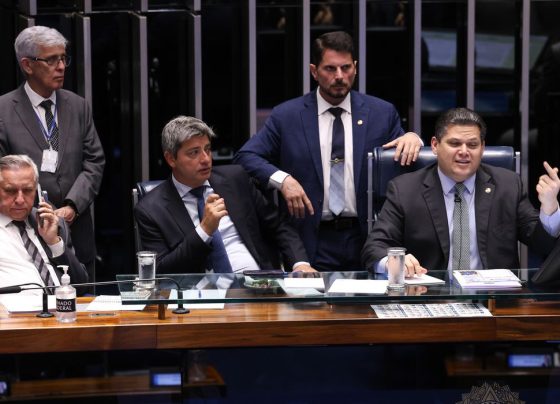 Alcolumbre retira PEC da Segurança Pública da pauta do Senado