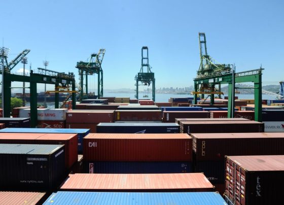 Balança comercial tem superávit de US$ 7,74 bilhões em setembro