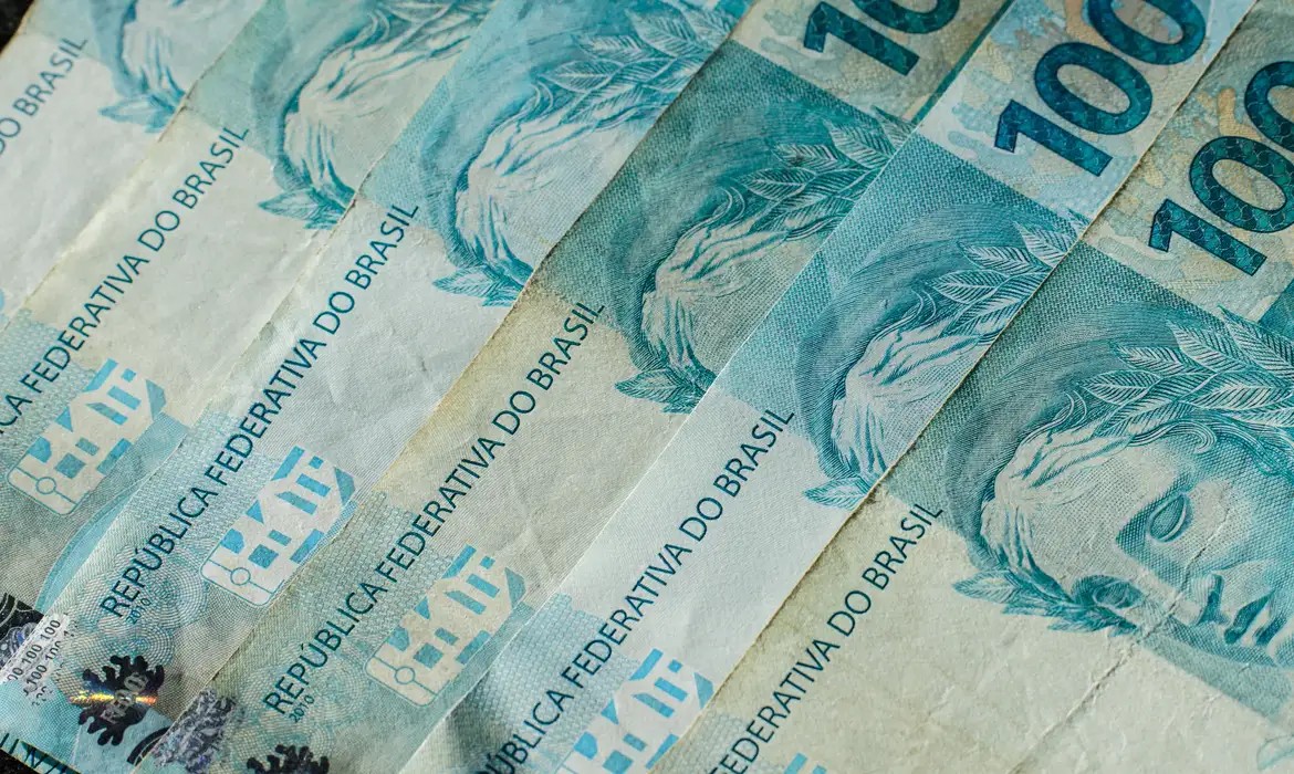 CMN amplia em R$ 2 bi limite de crédito a estados e municípios