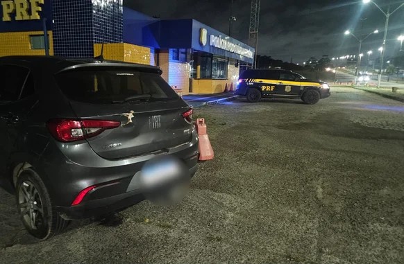 Carro furtado em Minas Gerais é recuperado durante fiscalização da PRF em Nossa Senhora do Socorro