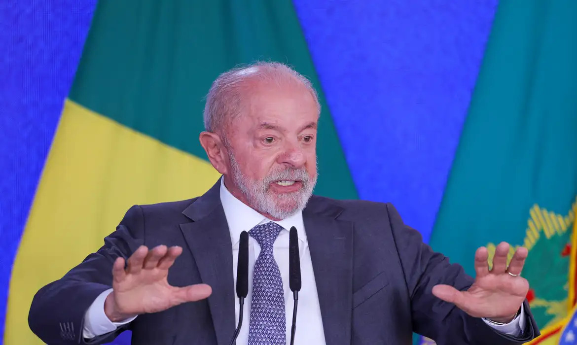 Governo anuncia perdão de dívidas e pacote de estímulo para MEIs
