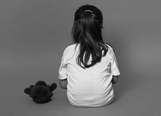 Imagens de abuso infantil geradas por inteligência artificial aumentam 40% em 2026