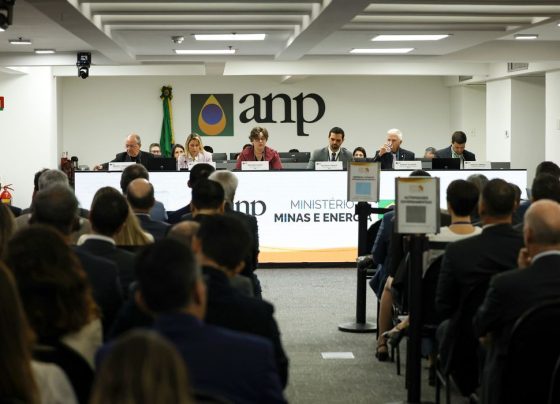 Leilão da ANP arrecada R$ 3 bilhões com a venda de 49 blocos