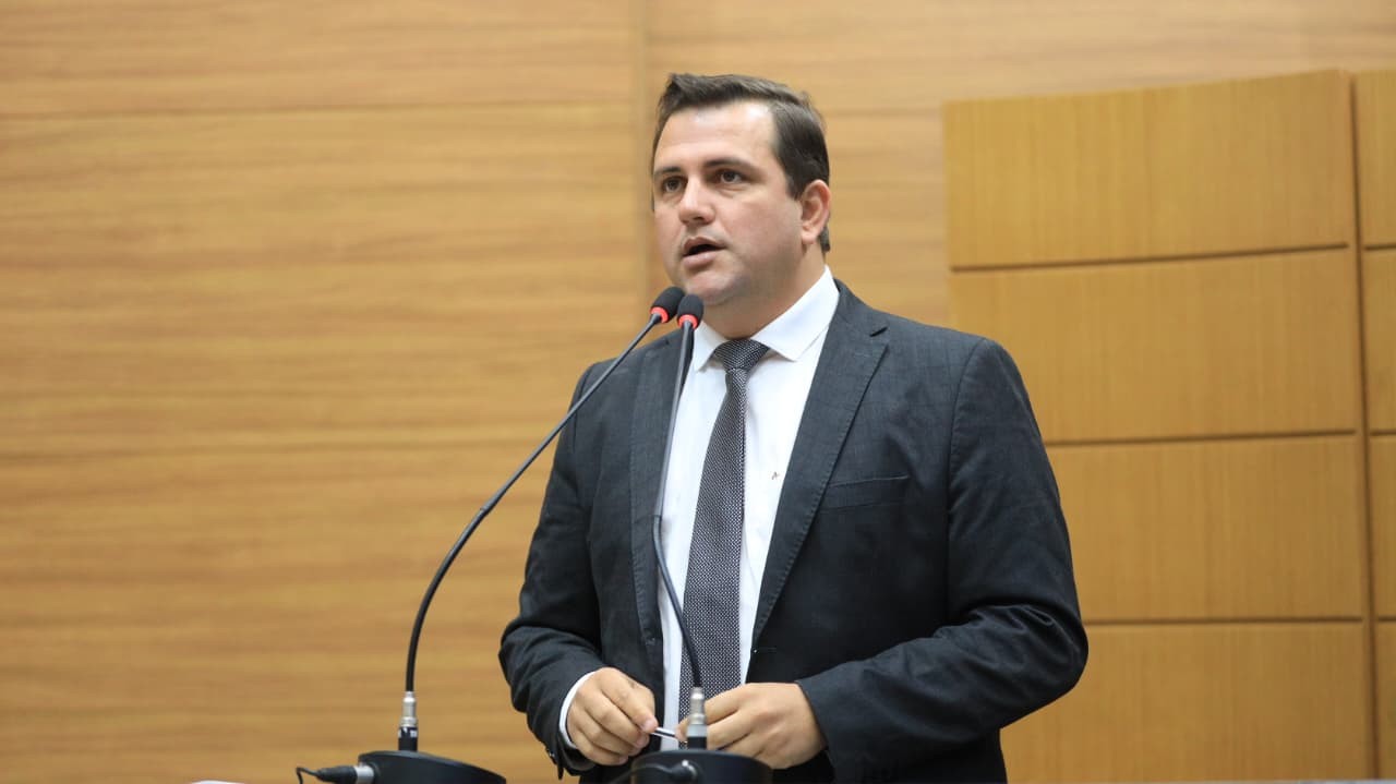 Marcos Oliveira cobra medidas para regularizar dívidas de irrigantes e defende papel das universidades