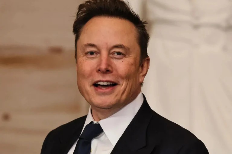 “Matemática não fecha”, questiona Musk sobre número de votos que reelegeram Lula