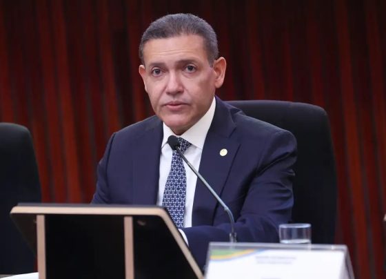 Nunes Marques suspende postagens ilegais contra campanha de Lula