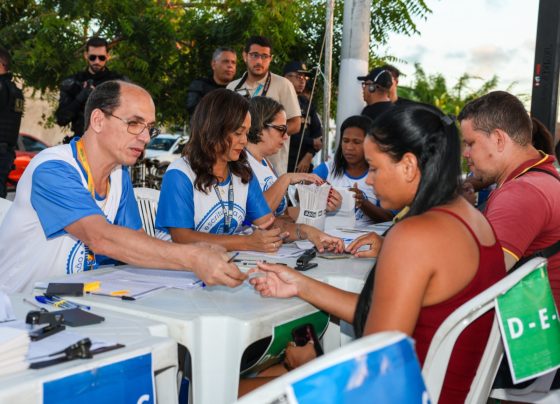 PMA entrega mais de 1,1 mil certidões de regularização fundiária no 17 de Março