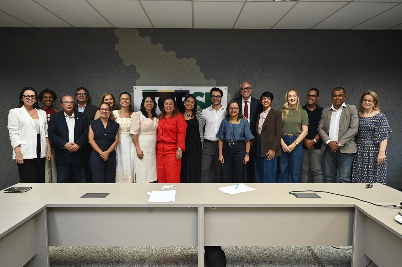 Pacto pela Educação avança nas definições de premiação e debate experiência de educação inclusiva em Sergipe