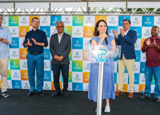 Prefeita Emília entrega revitalização da Praça das Mães no  Santa Tereza