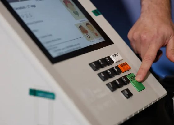 Recursos de acessibilidade estarão disponíveis nas urnas durante as Eleições 2026