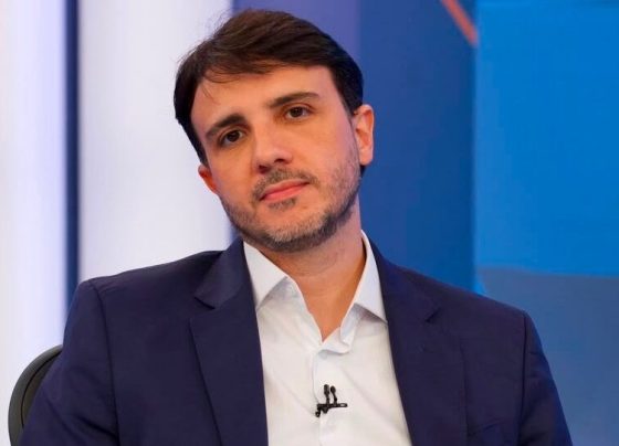 Renan Santos vai ao STF após TSE negar participação em debate da Globo