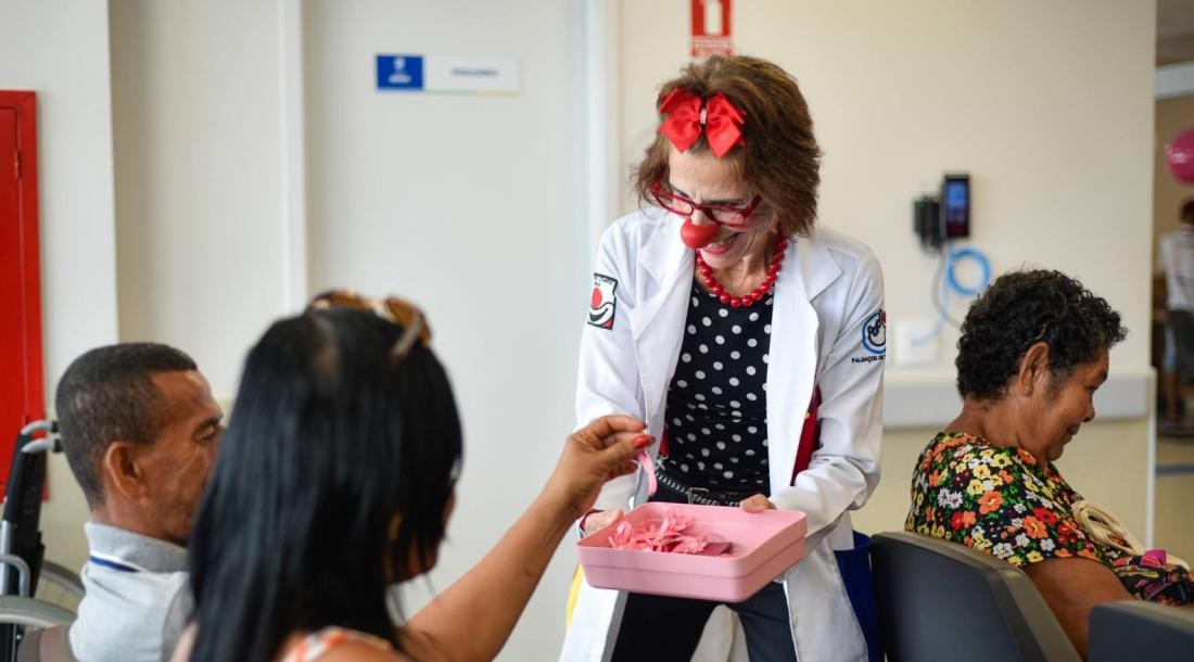 SES promove ação de acolhimento e conscientização durante o Outubro Rosa