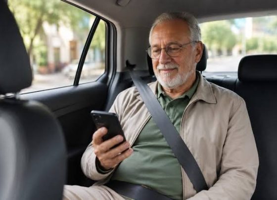 Uber lança recurso para facilitar embarque de idosos e de pessoas com deficiência