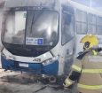 CBM combate incêndio em ônibus em garagem de empresa em Aracaju