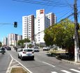 SMTT monitora trânsito durante retirada de cabos irregulares na Av. Adélia Franco nesta quinta